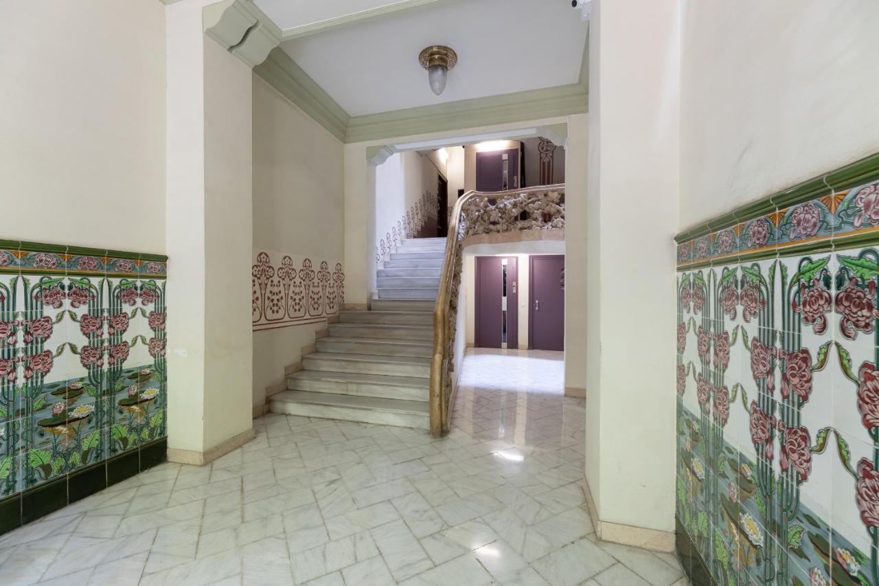 Aparteasy - Modernist Flat In Eixample Center Барселона Экстерьер фото