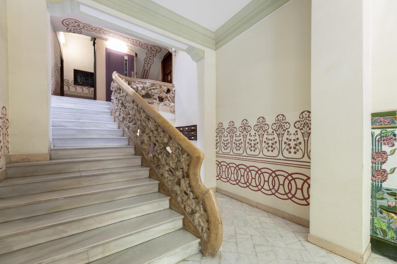 Aparteasy - Modernist Flat In Eixample Center Барселона Экстерьер фото