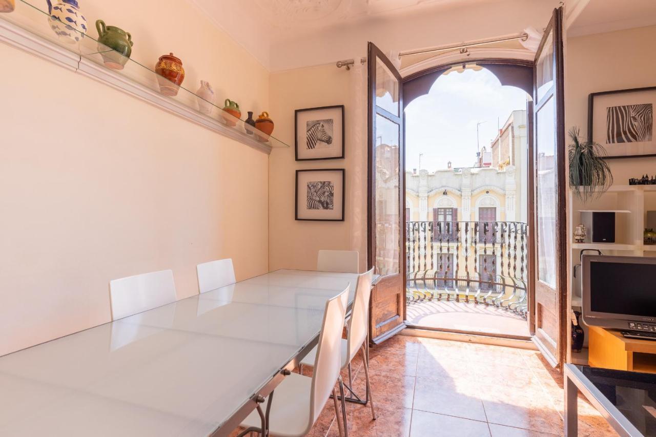 Aparteasy - Modernist Flat In Eixample Center Барселона Экстерьер фото