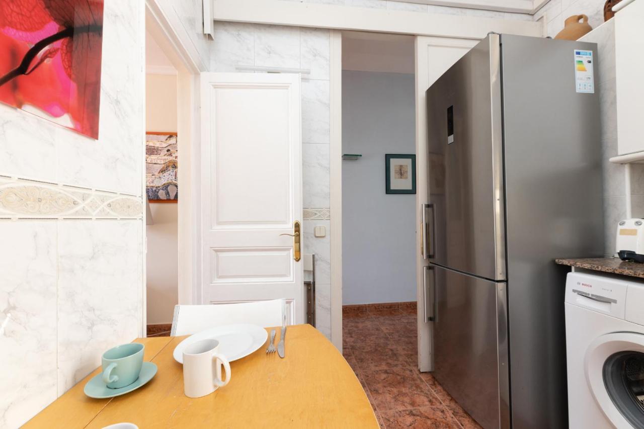 Aparteasy - Modernist Flat In Eixample Center Барселона Экстерьер фото