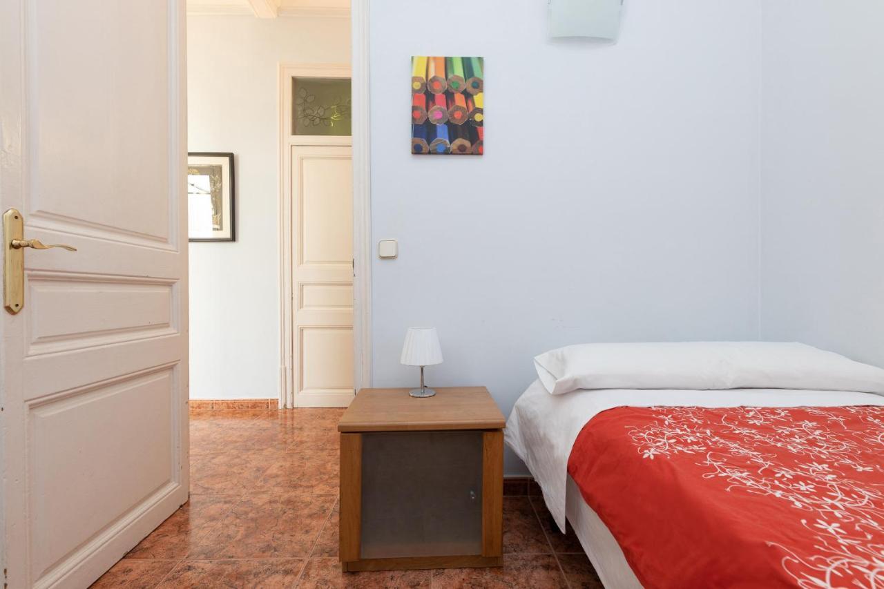 Aparteasy - Modernist Flat In Eixample Center Барселона Экстерьер фото
