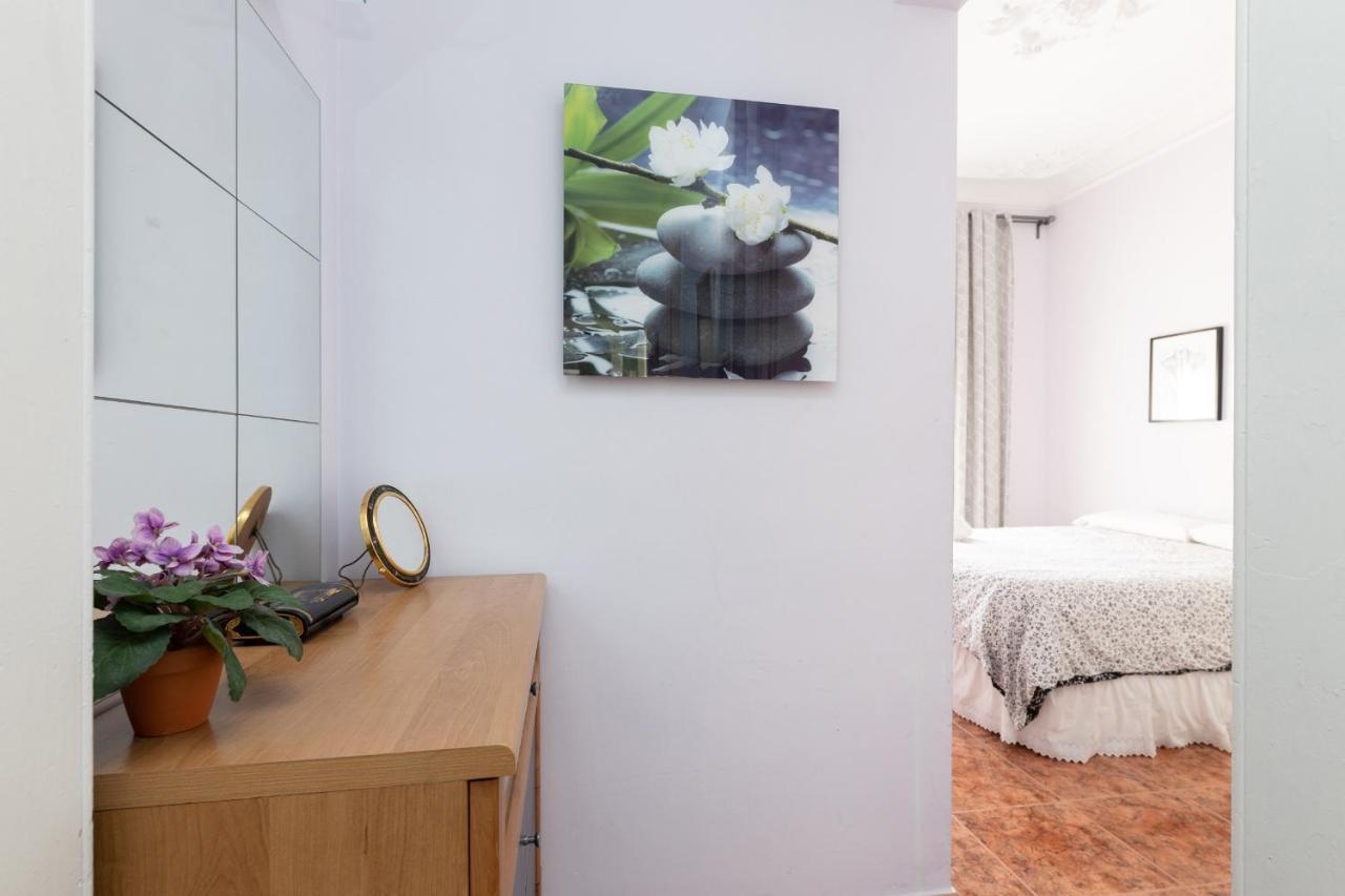 Aparteasy - Modernist Flat In Eixample Center Барселона Экстерьер фото
