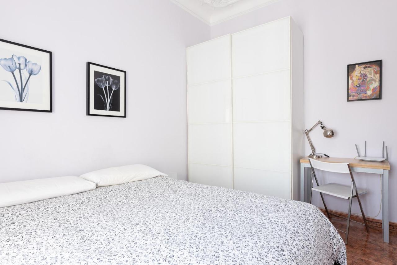 Aparteasy - Modernist Flat In Eixample Center Барселона Экстерьер фото